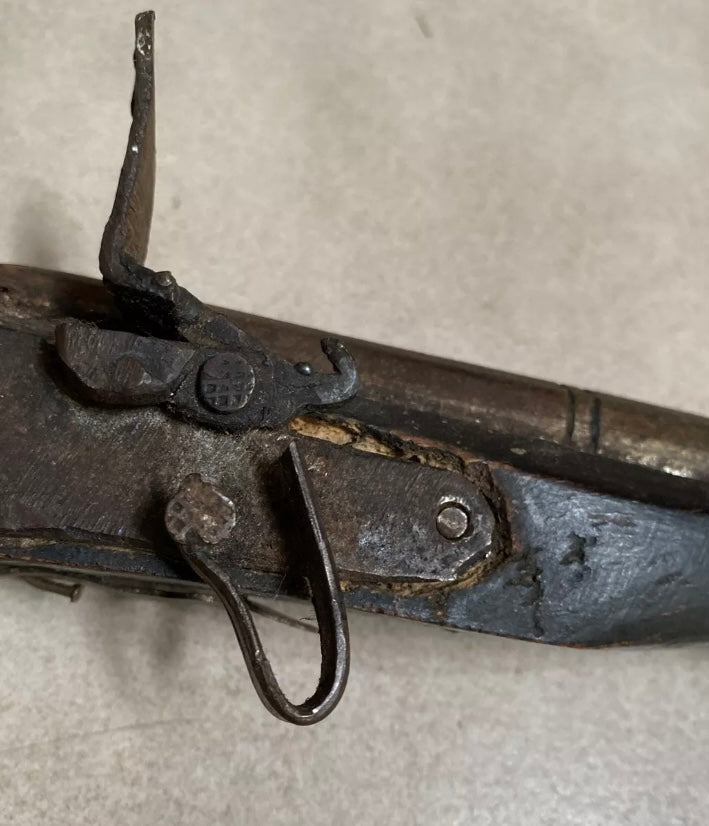 Jouet ? Objet de décoration fusil turc ou marocain du 19ieme bois et métal 53 cm