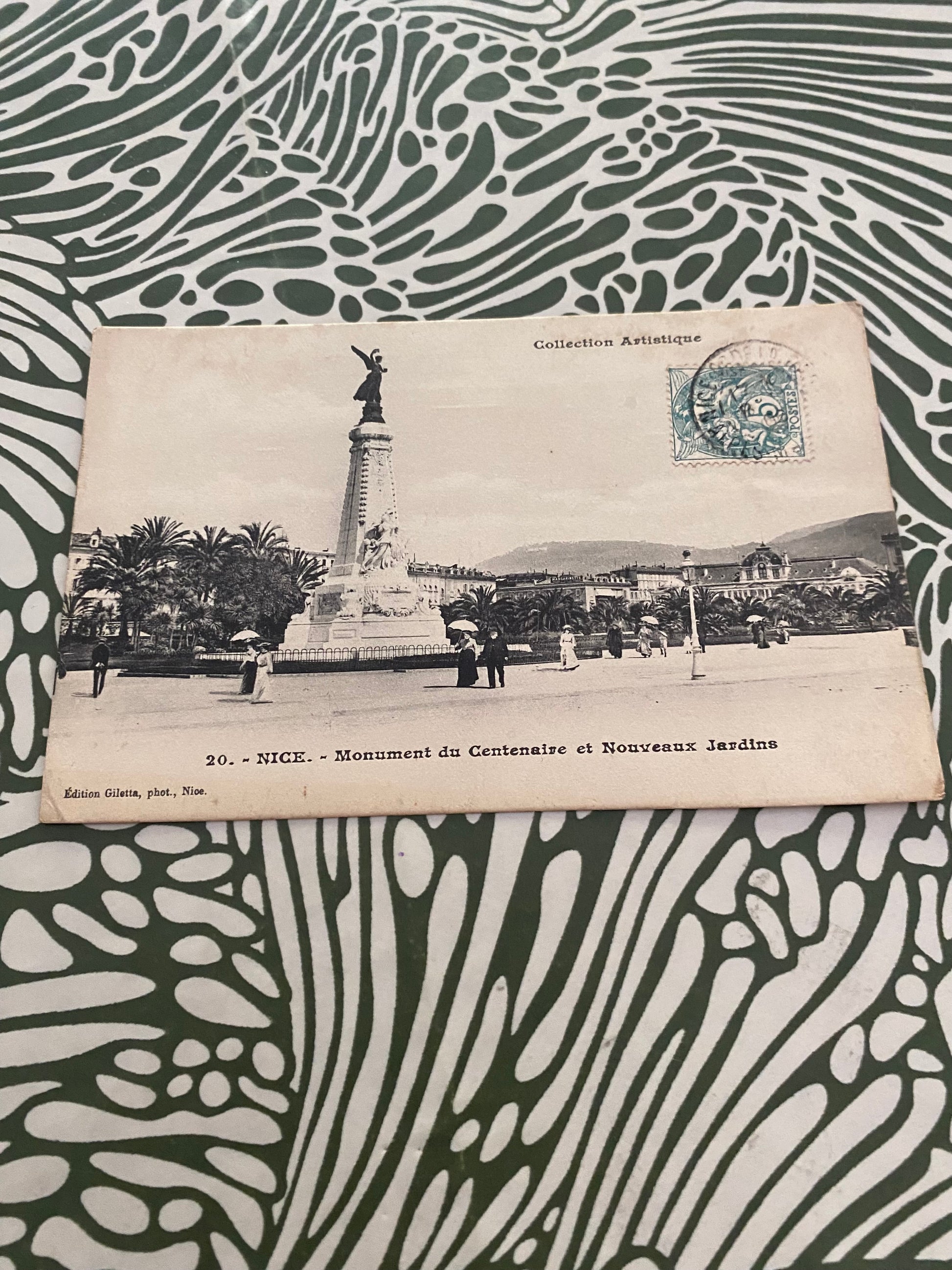 Carte postale ancienne Nice. monument du Centenaire et Nouveaux Jardins
