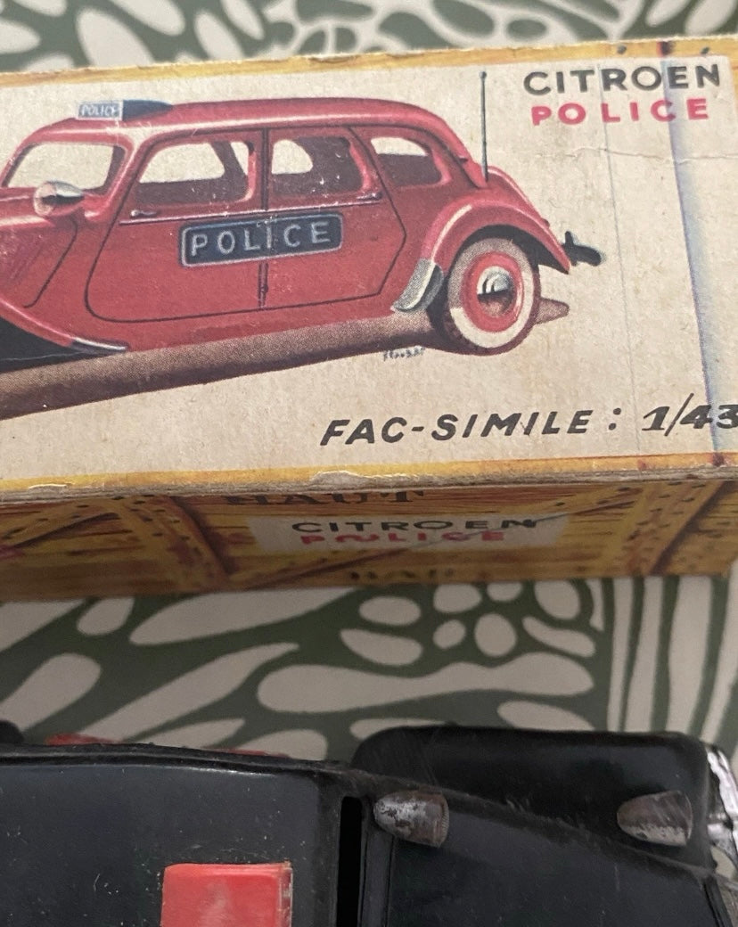 Norev voiture ancienne Citroën Police Fac-Simile 1/43 dans sa boîte d’origine