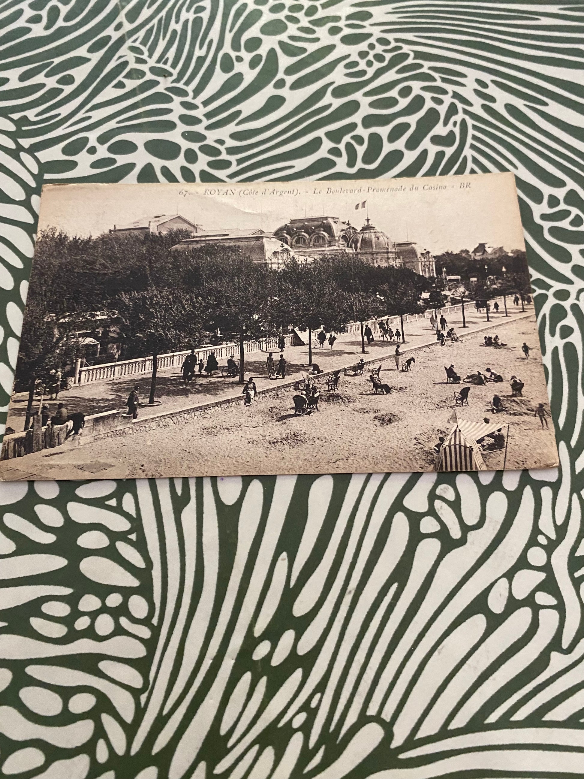 Carte postale ancienne. Royan Le boulevard promenade du Casino