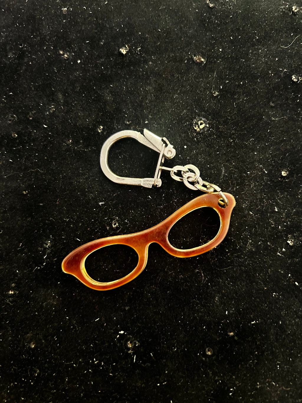 Porte clés ancien Lunette. SOS