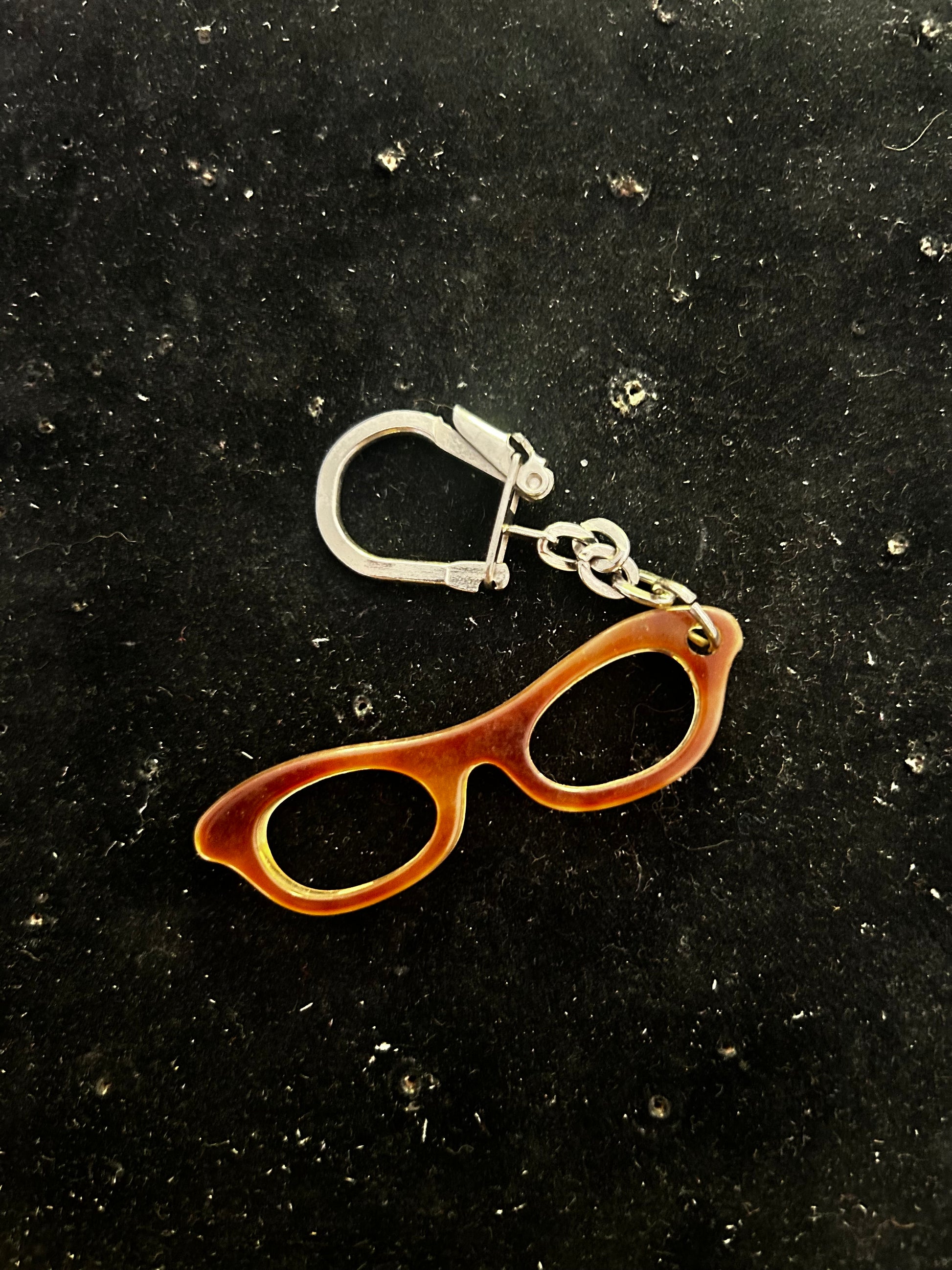 Porte clés ancien Lunette. SOS