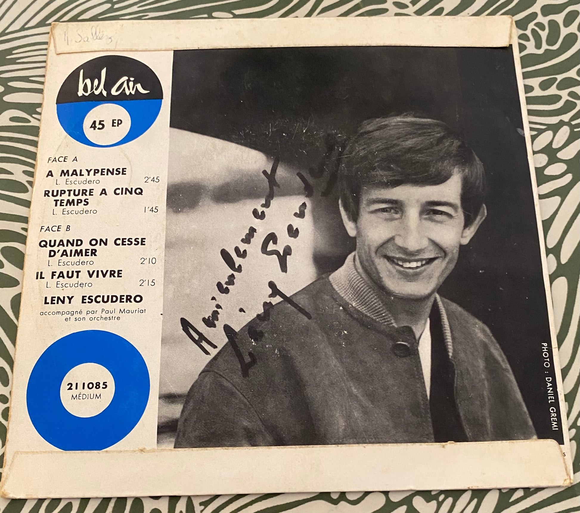 Disque vinyle 45 tours Leny Escudero. A Malypense