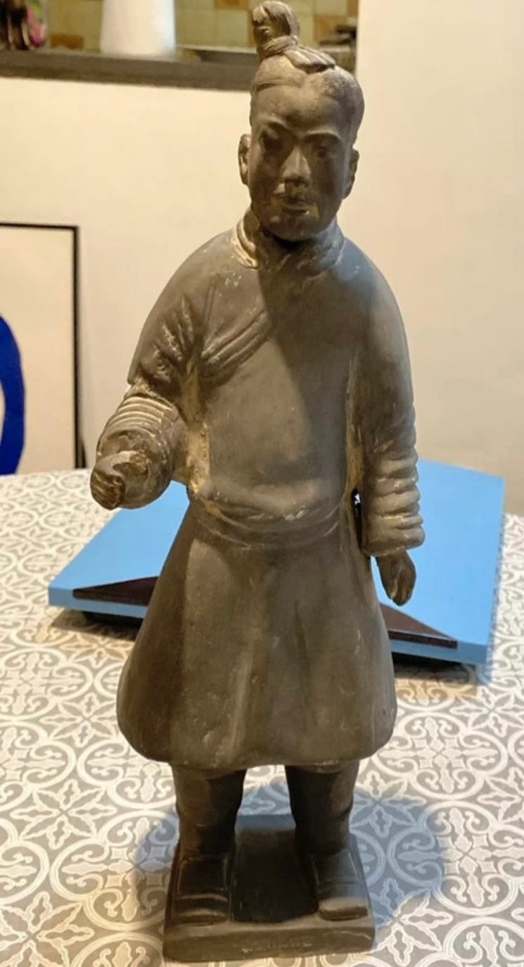 Statue ancienne soldats de pierre Chinoise de l’empire Quing Shi Huang hauteur 38 cm poids 2kg100