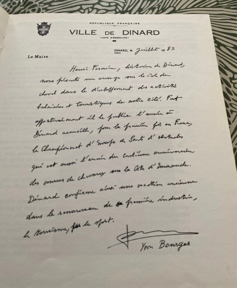 Livre Le Cheval a Dinart. Hier et aujourd’hui. Serie limitée 300 exemplaires 1985.
