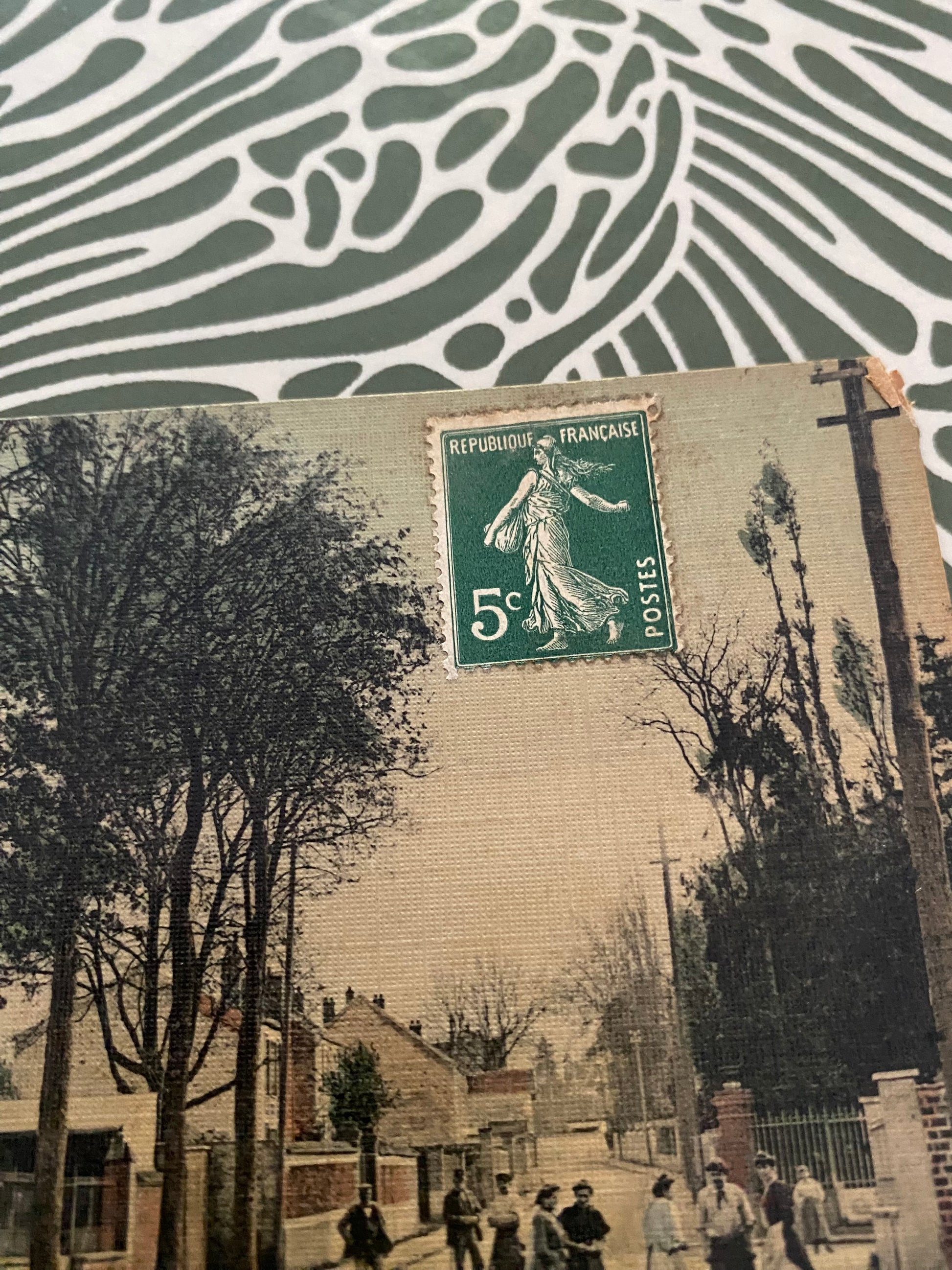Carte postale ancienne Dammarie les Lys. Rue de Melun