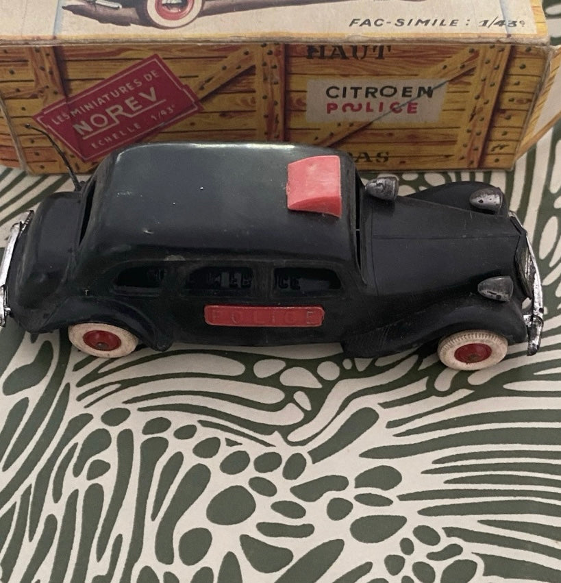 Norev voiture ancienne Citroën Police Fac-Simile 1/43 dans sa boîte d’origine