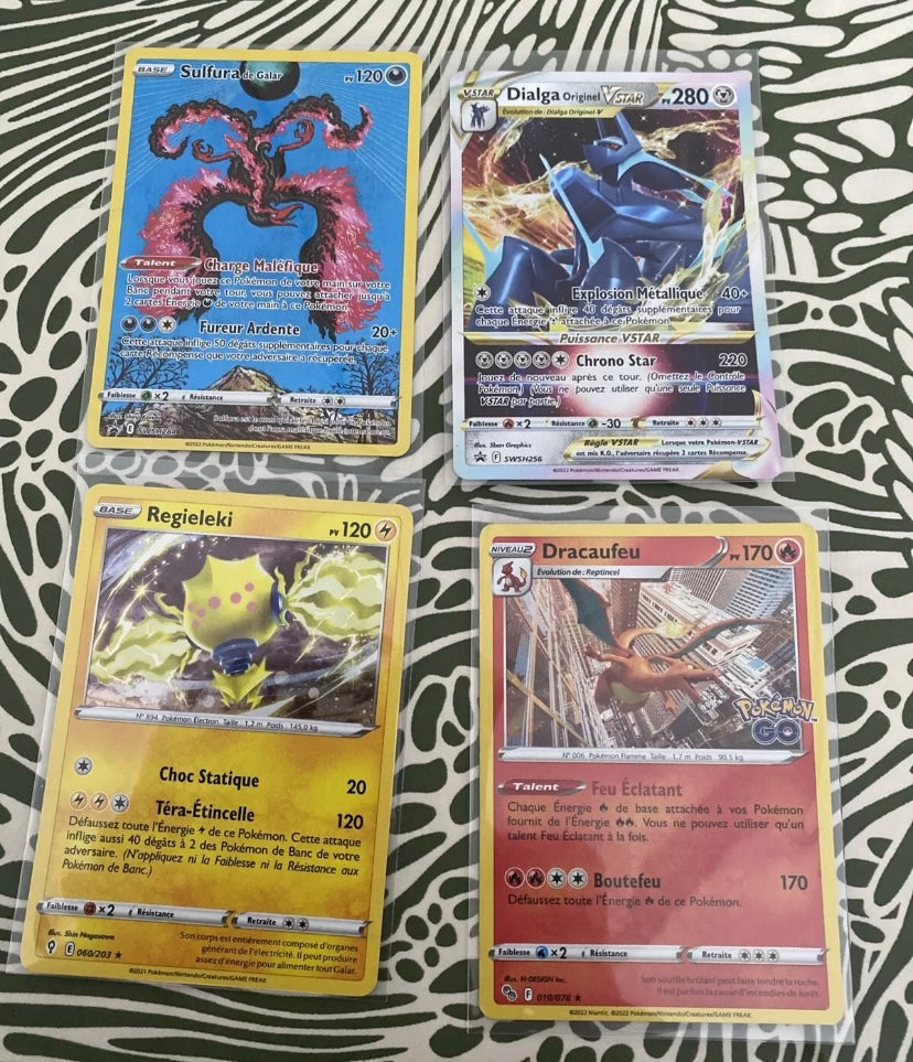 Cartes de collection Pokémon. Sulfura. Dialga vstar. Regieleki. Dracaufeu GO. Lot de 4.