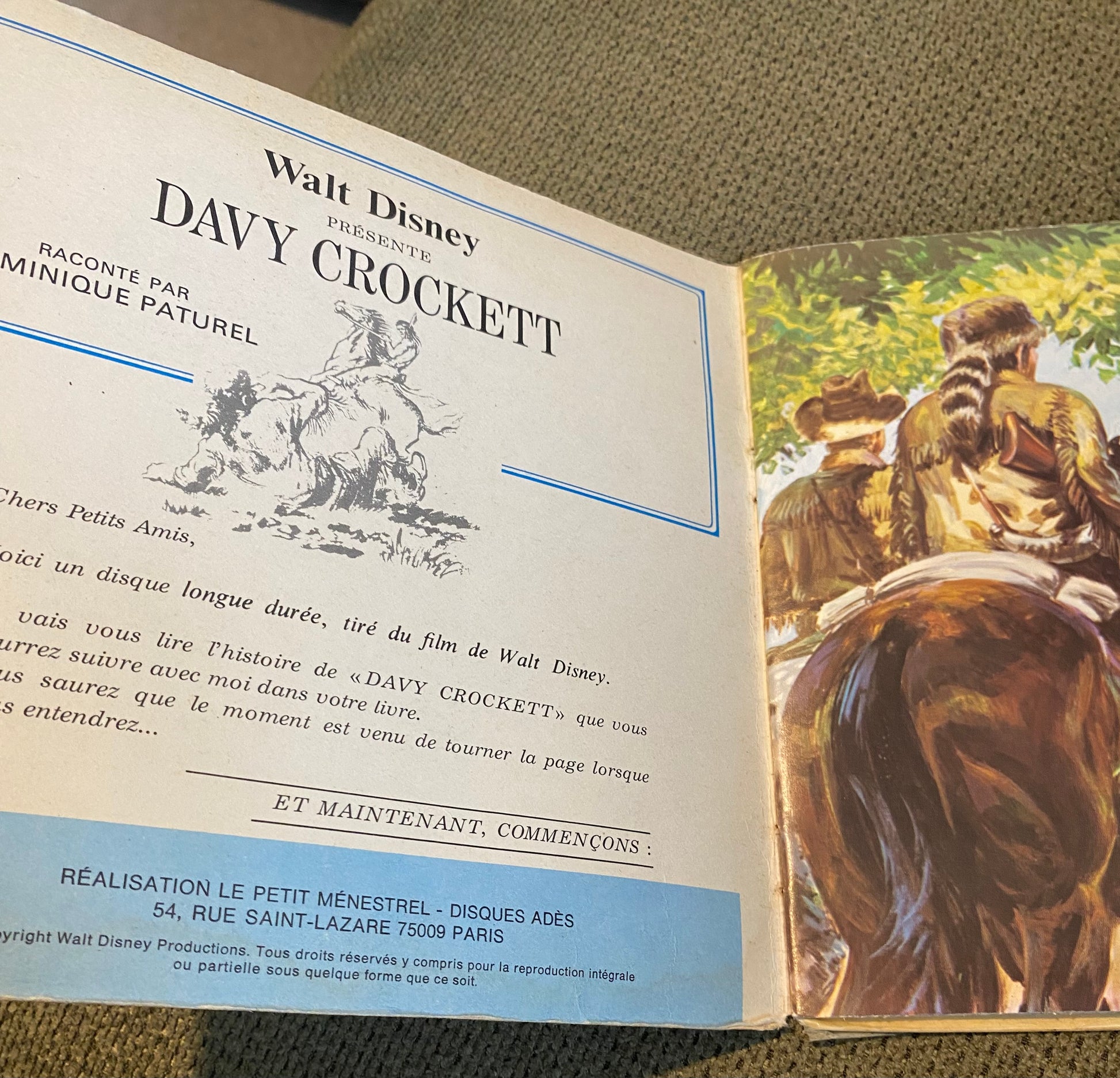 Livre disque vinyle Davy Crockett. Walt Disney