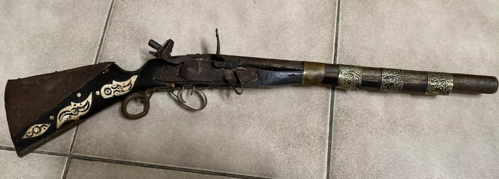 Jouet ? Objet de décoration fusil turc ou marocain du 19ieme bois et métal 53 cm