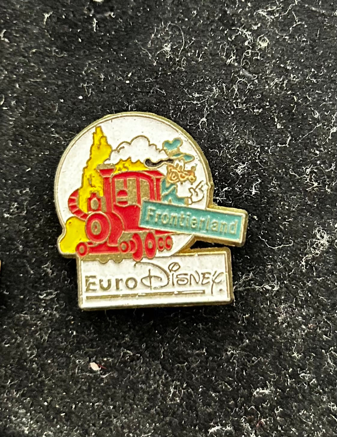 Pin’s de collection ancien Euro Disney Frontierland