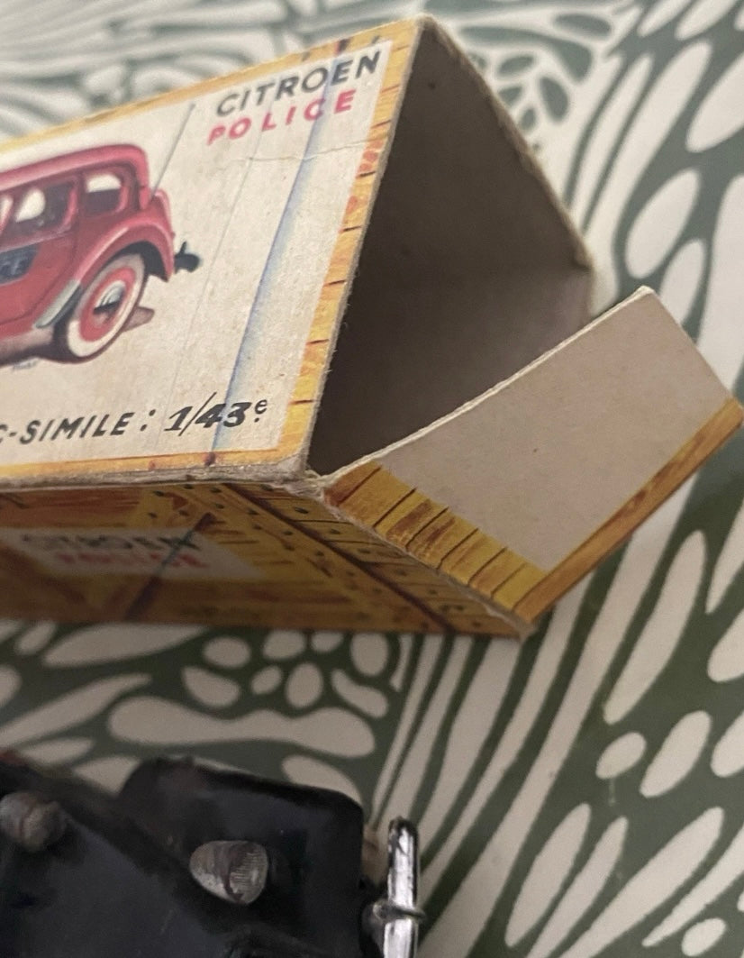 Norev voiture ancienne Citroën Police Fac-Simile 1/43 dans sa boîte d’origine