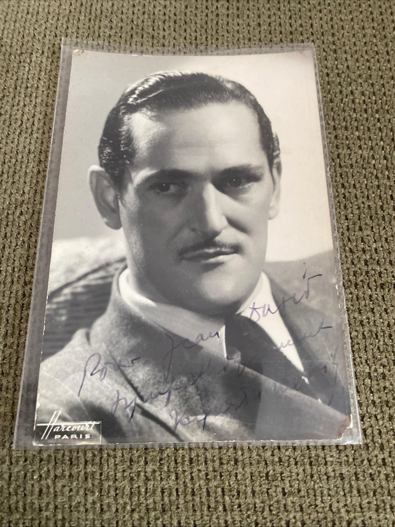 Carte postale photo dédicacée Jacques Dumesnil