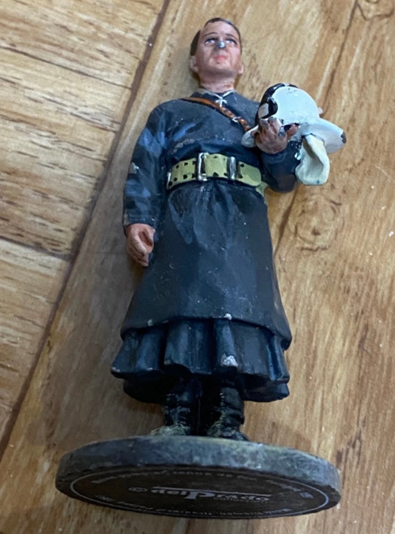 Figurine ancienne en Plomb Delprado Pompier Moine tenue de feu Pologne 1997