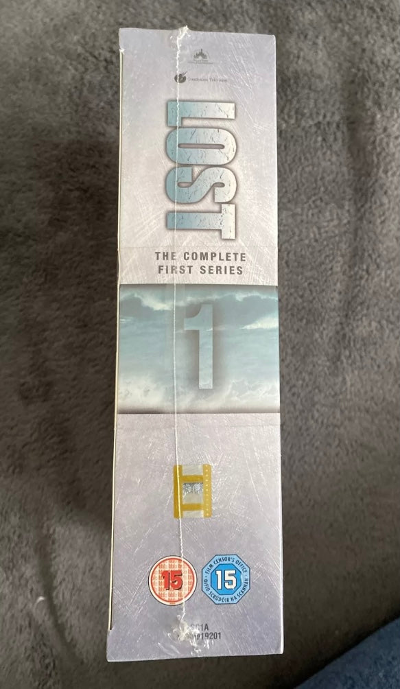Coffret, film, série Lost the complete first série 1. En version originale anglais.
