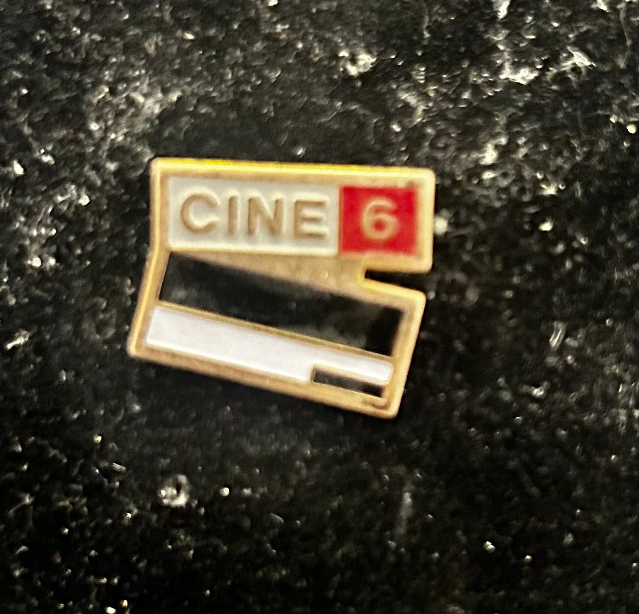 Pin’s ancien Ciné 6