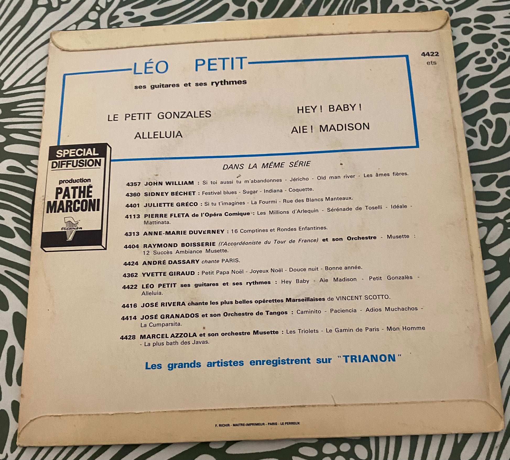Disque vinyle 45 tours Léo Petit. Le petit gonzales