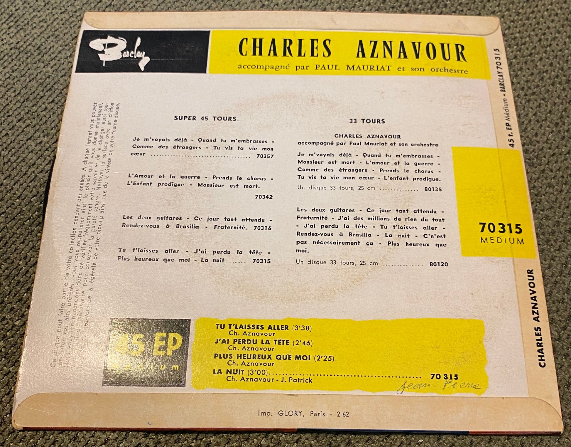 Disque vinyle 45 Tours Charles Aznavour. Tu t’ laisse aller