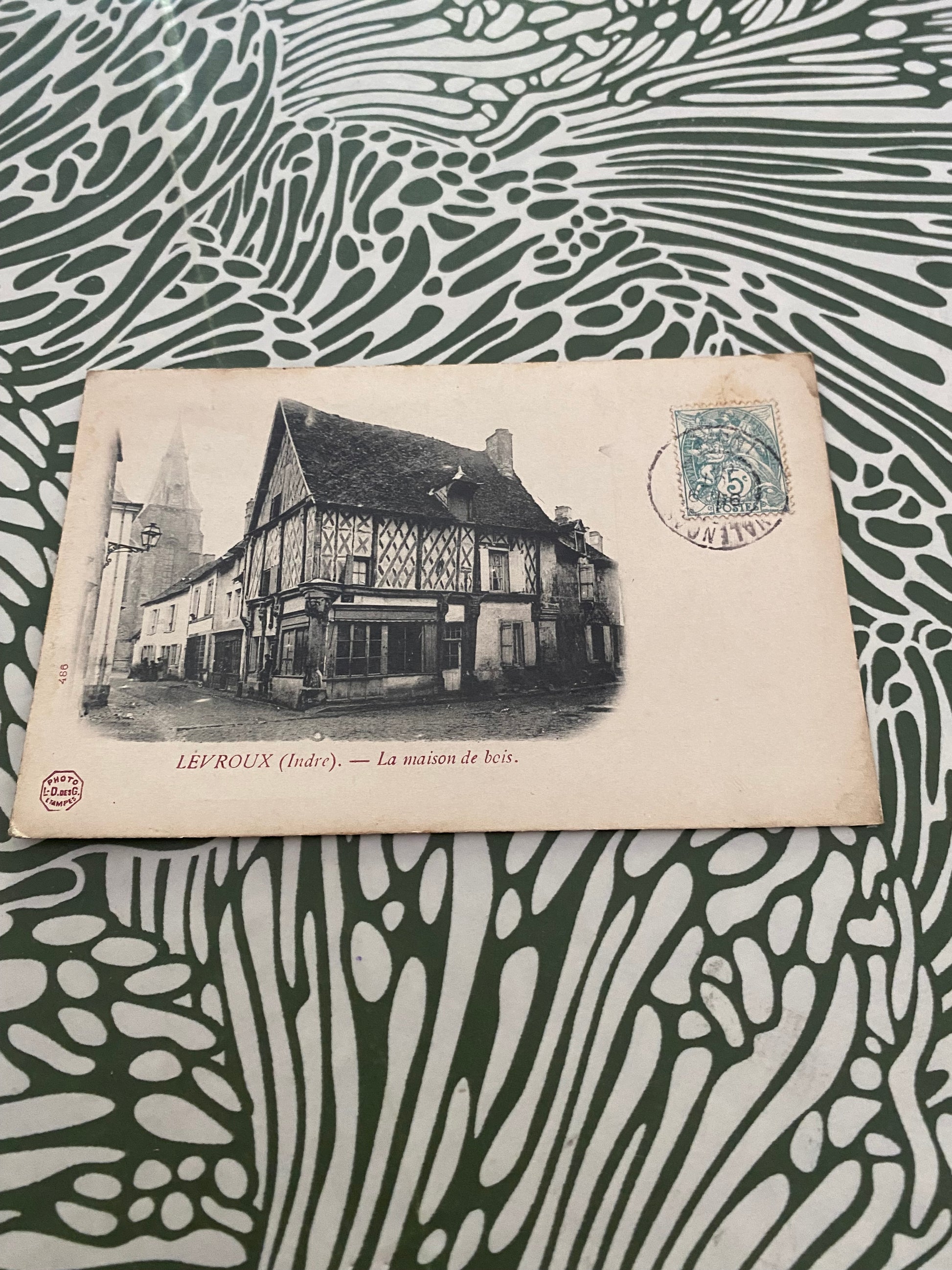 Carte postale ancienne Lévroux Indre La maison de bois