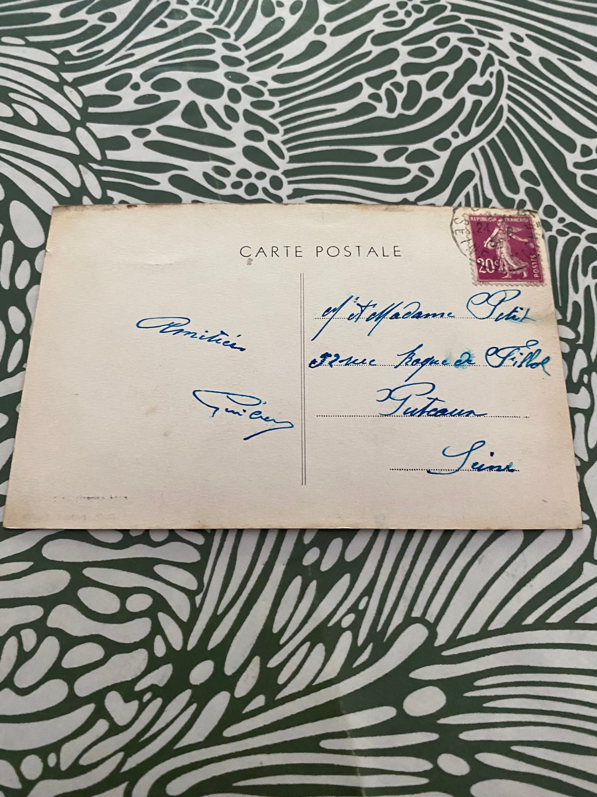 Carte postale ancienne Coupvray. Grande rue Saint Denis