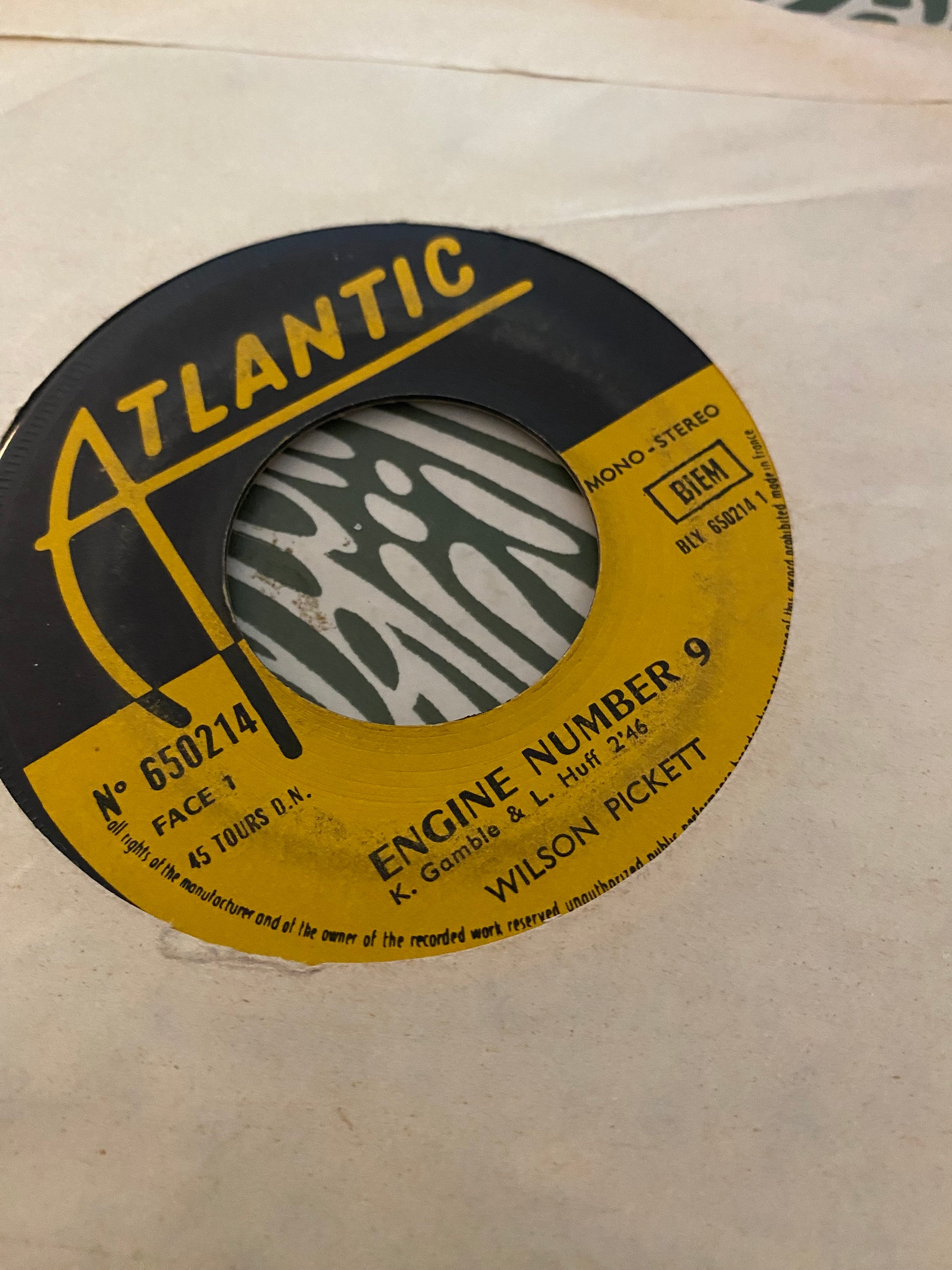 Disque vinyle 45 tours Wilson Pickett. Engine number 9.