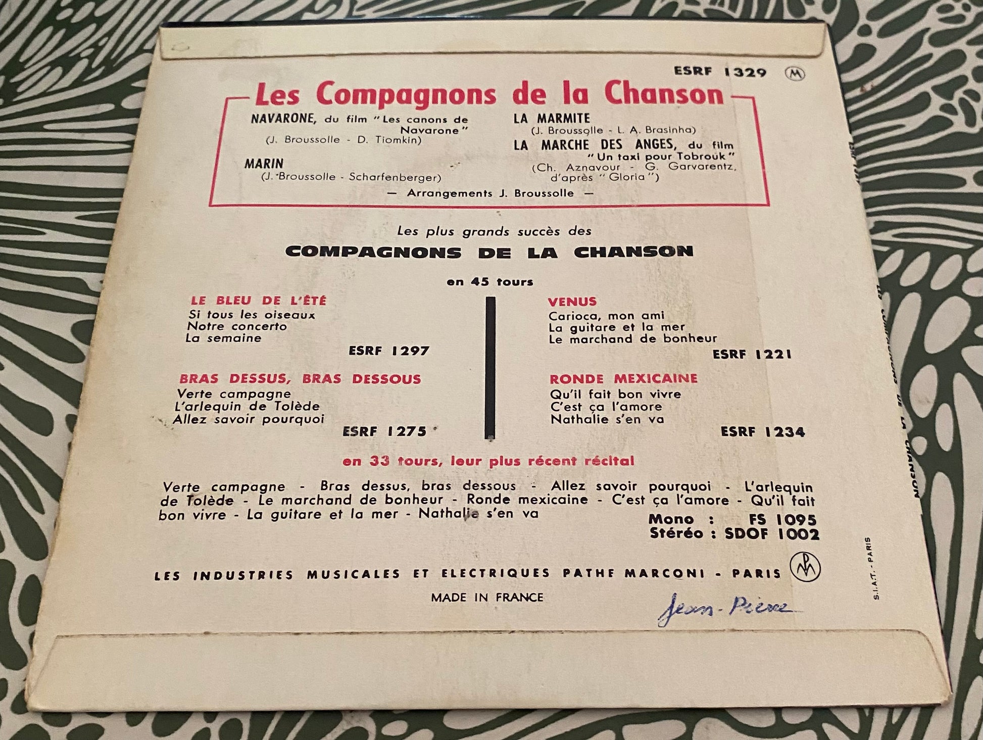 Disque vinyle 45 tours Les compagnons de la chanson. La marche des anges