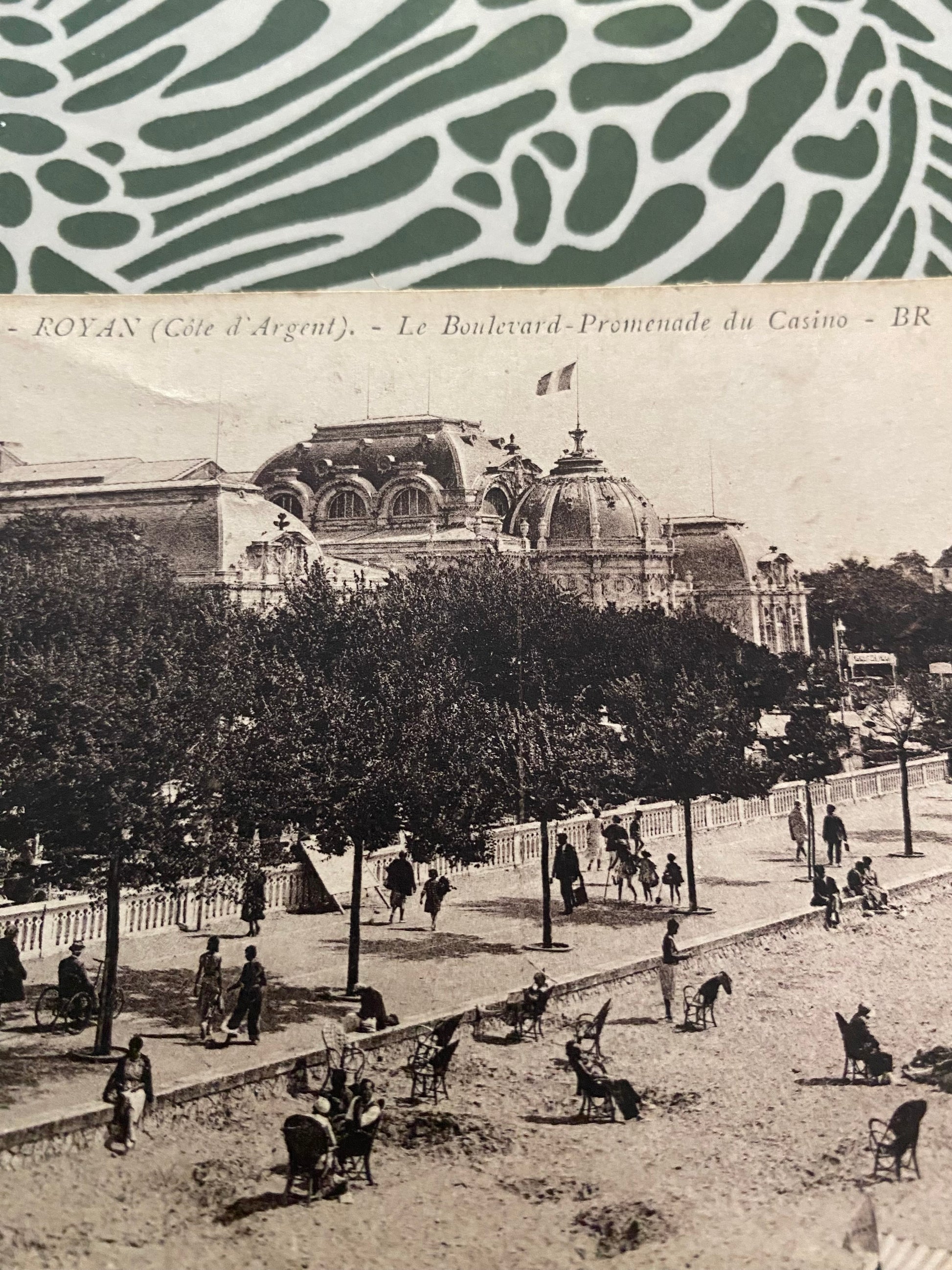 Carte postale ancienne. Royan Le boulevard promenade du Casino