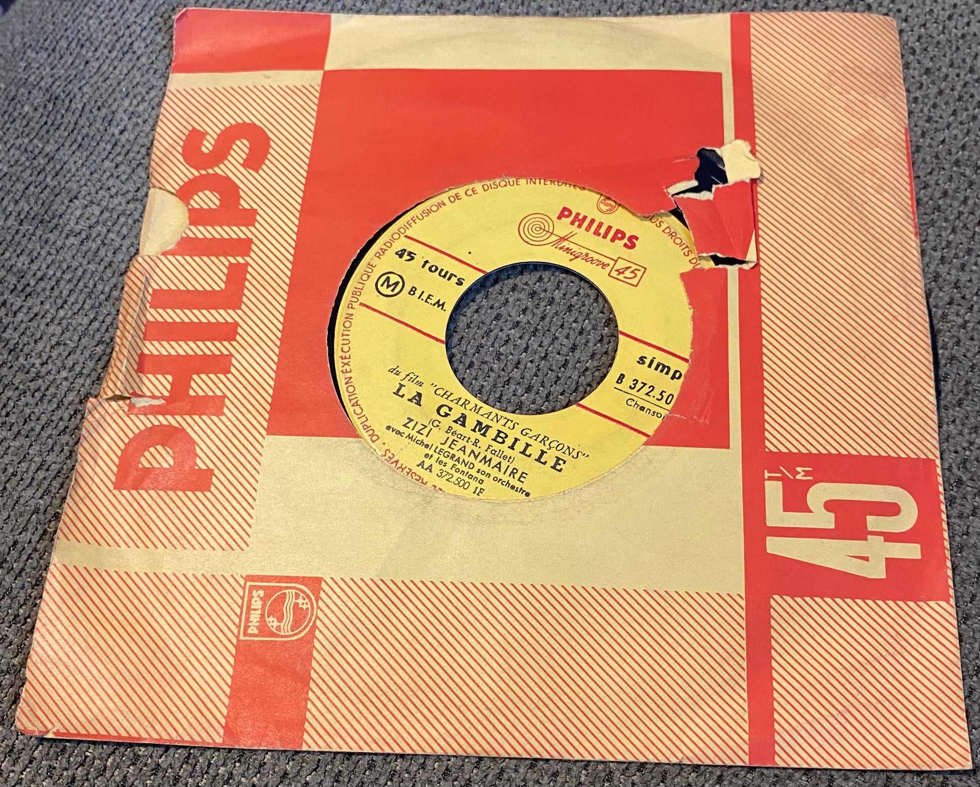 Disque vinyle 45 tours Zizi Jeanmaire et Philippe Clay du film charmants garçons La Gambille