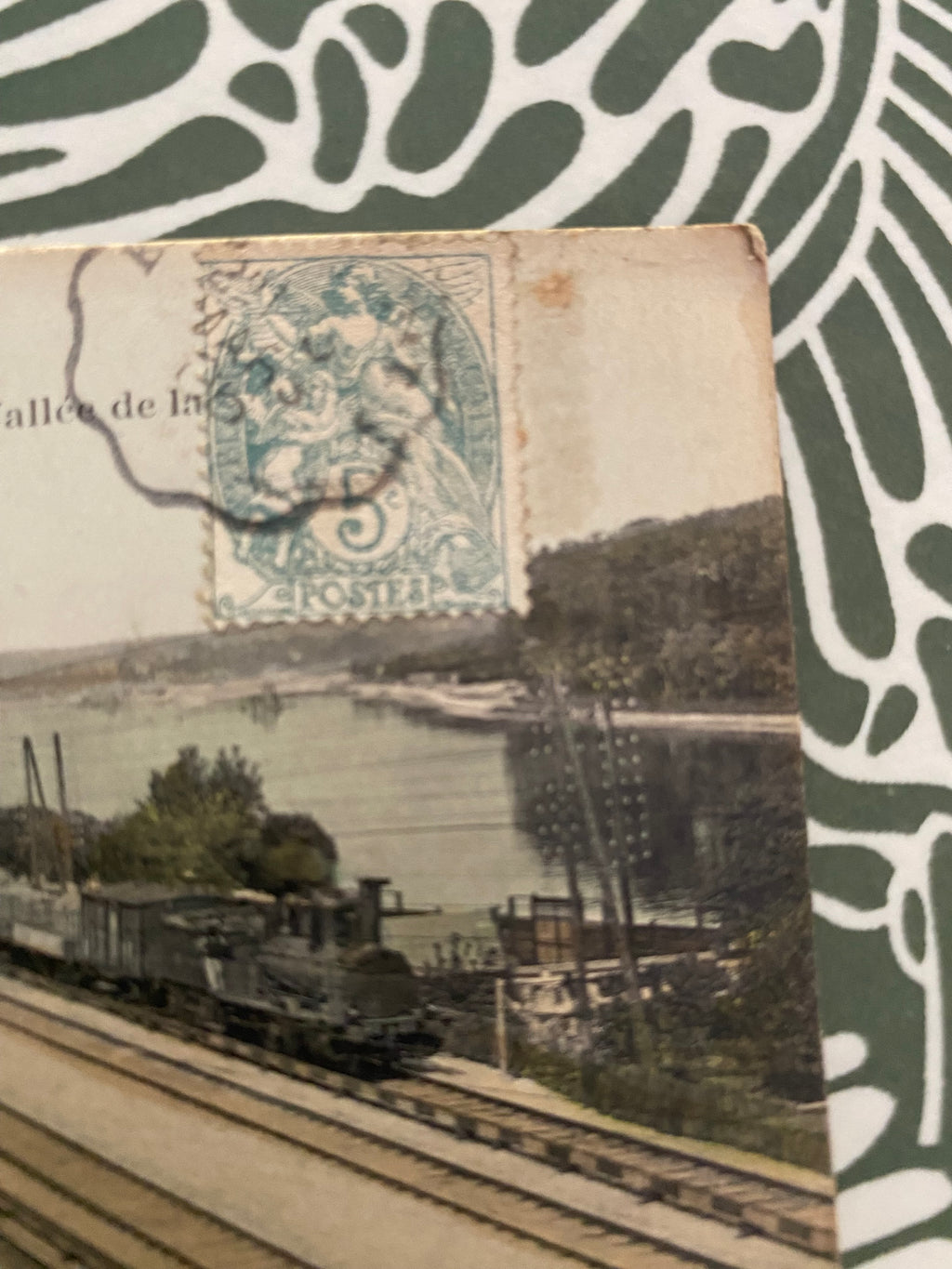 Carte postale ancienne Athis-Mons. Perspective sur la voie.