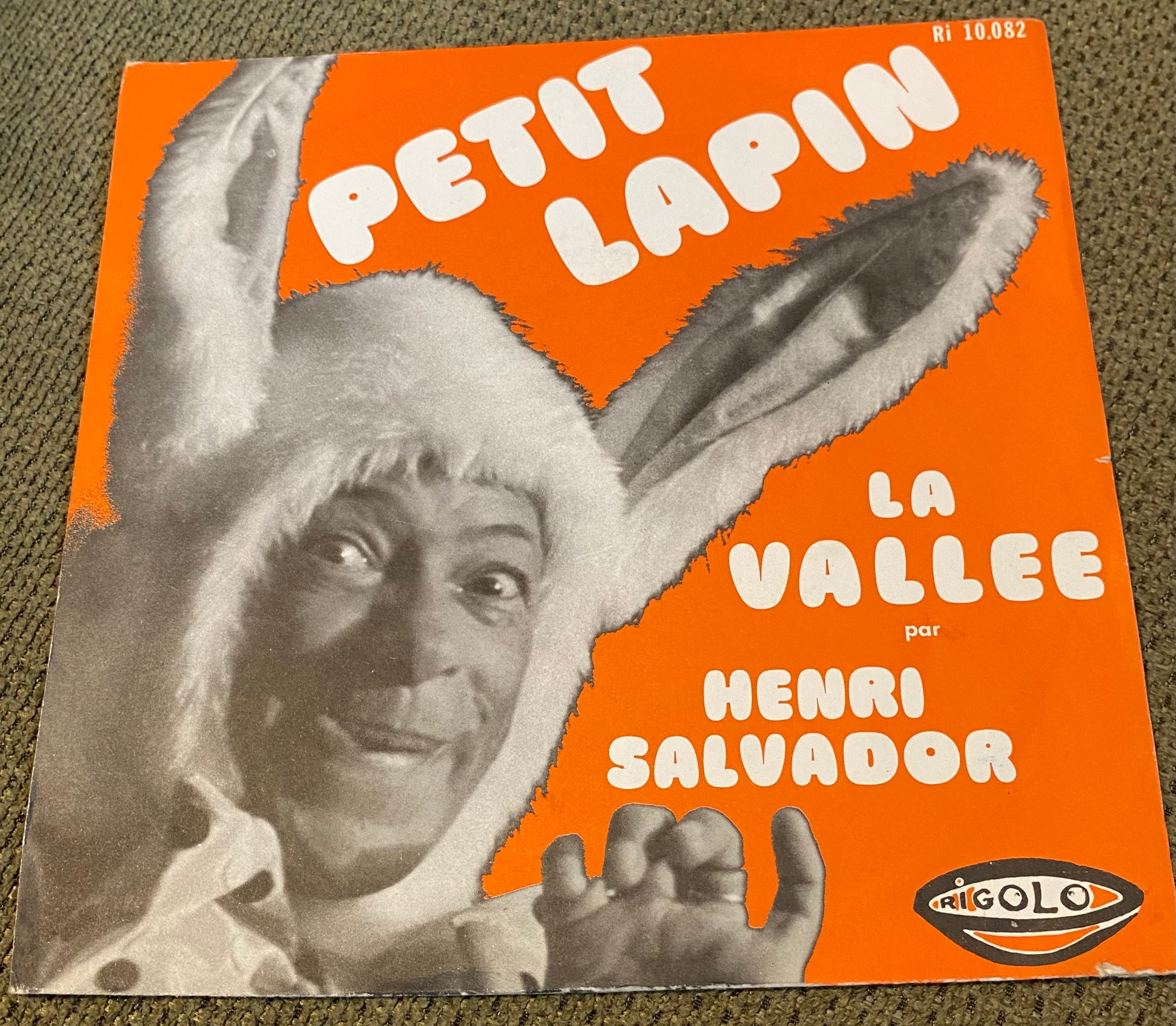 Disque vinyle 45 Tours Henri Salvador. Petit Lapin