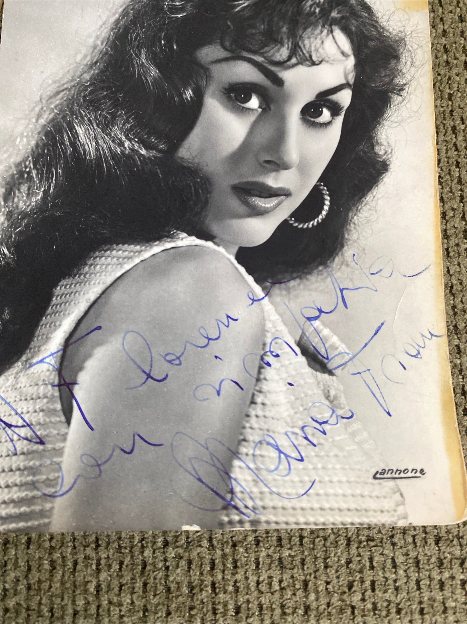 Carte postale Maria Frau. Dédicacée