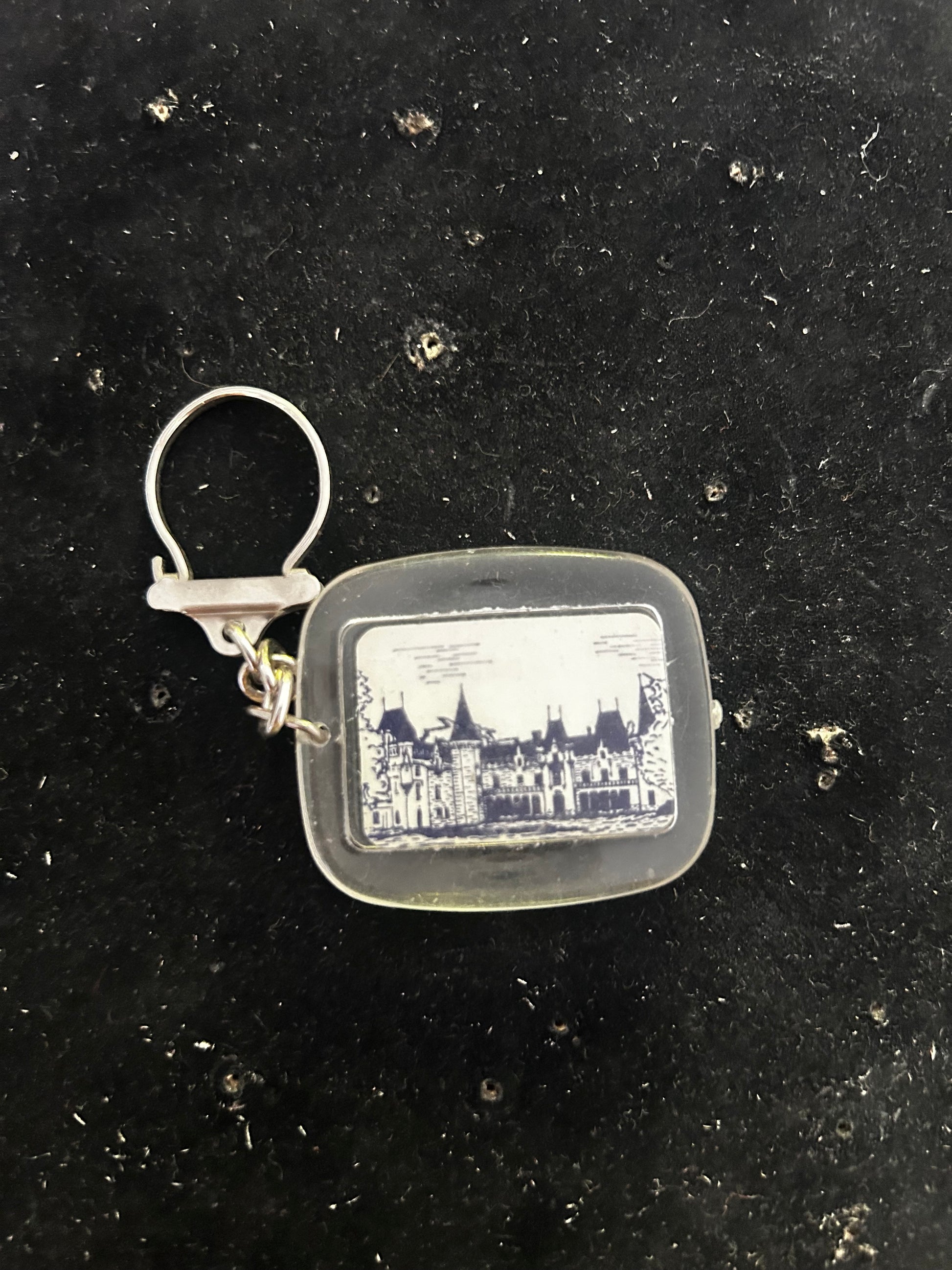 Porte clés Château de Salvert numéro 000300