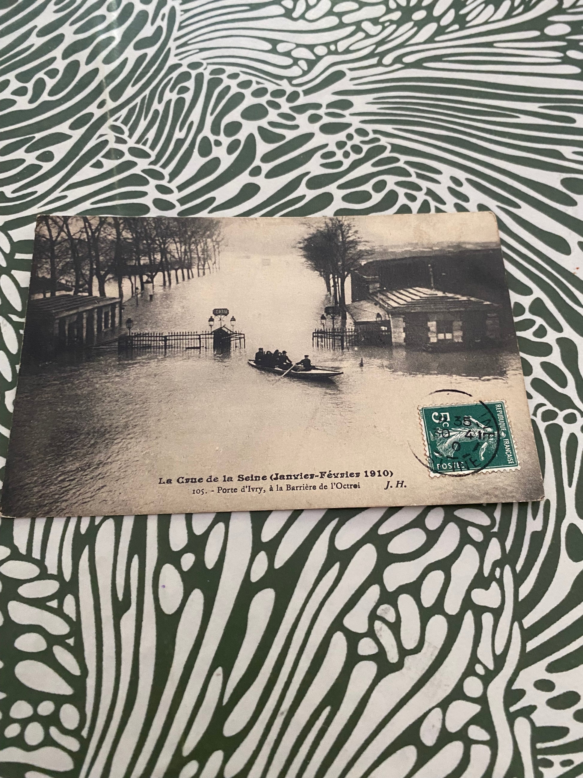 Carte postale ancienne Porte d’Ivry. La crue de la Seine. Janvier février 1910
