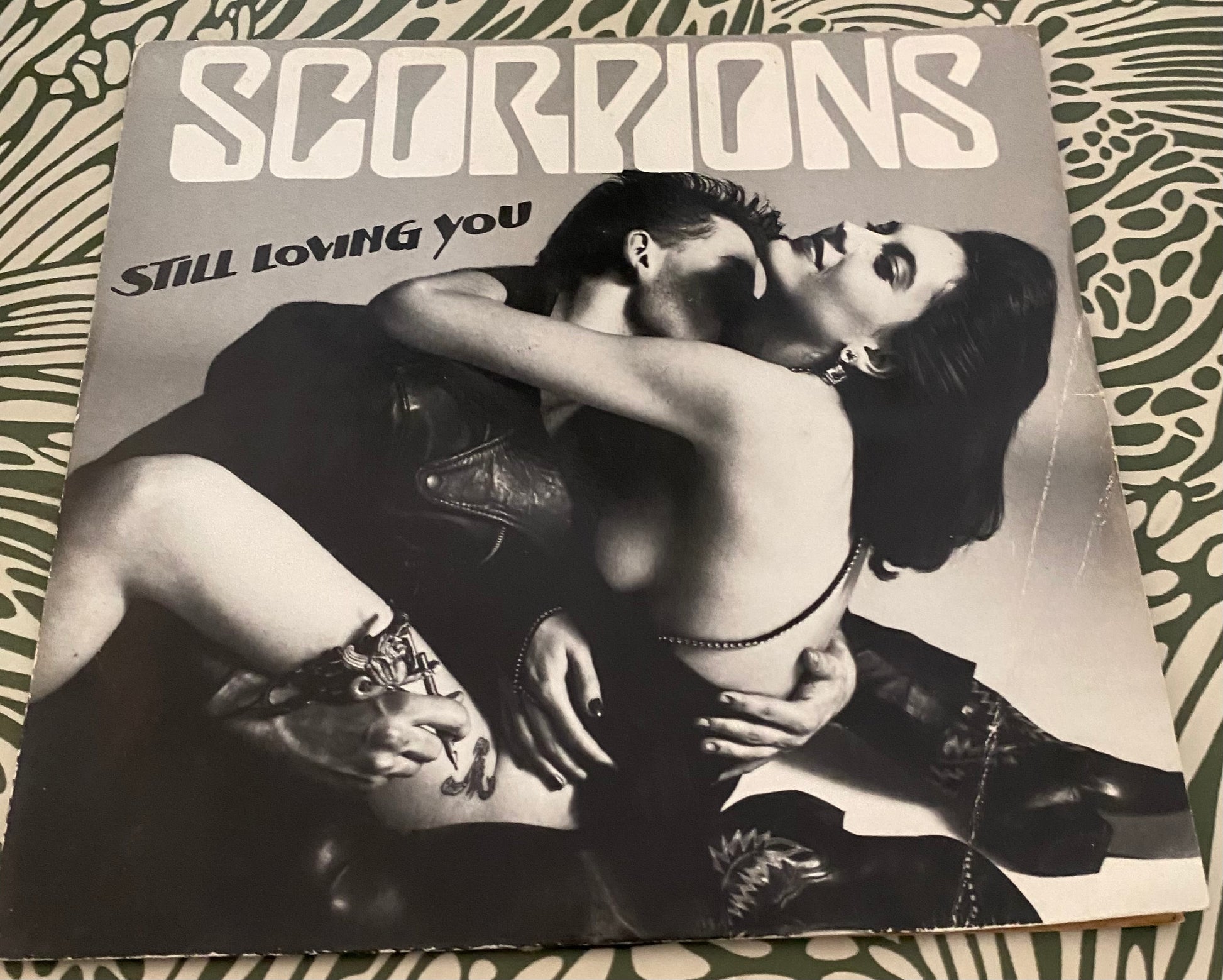 Disque vinyle 45 Tours Scorpion. Still loving you