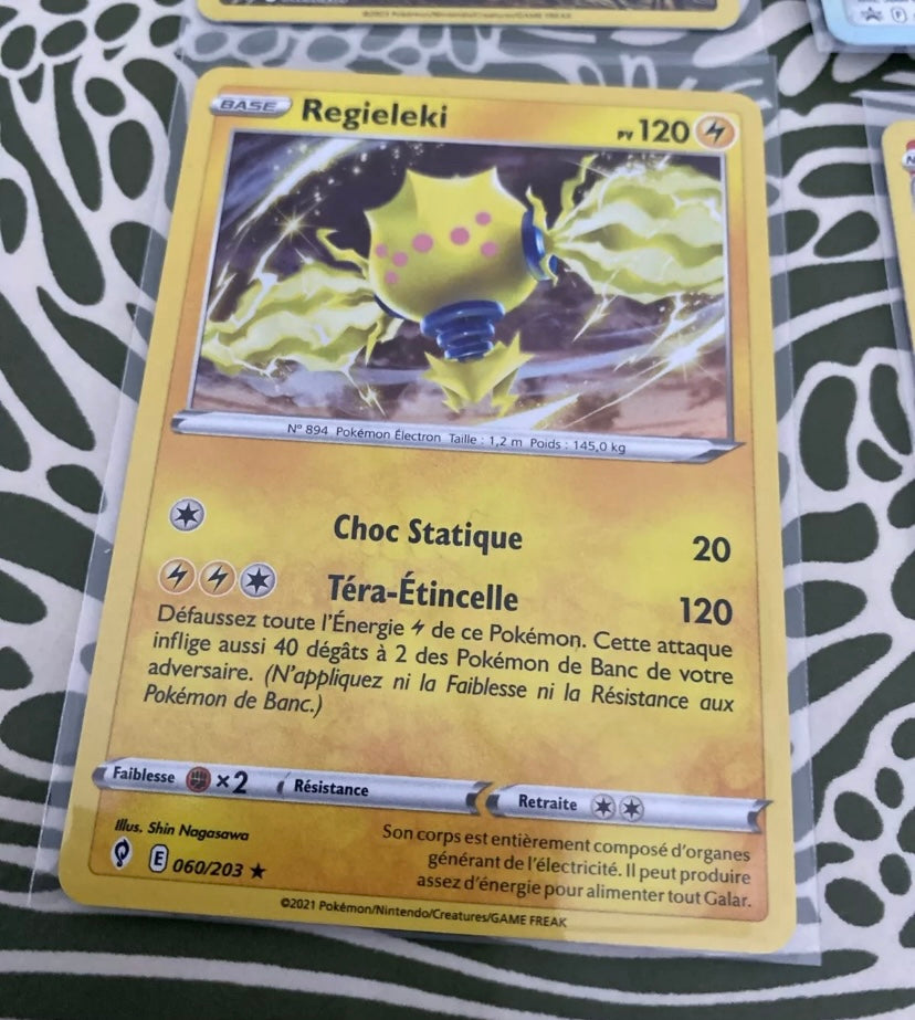 Cartes de collection Pokémon. Sulfura. Dialga vstar. Regieleki. Dracaufeu GO. Lot de 4.