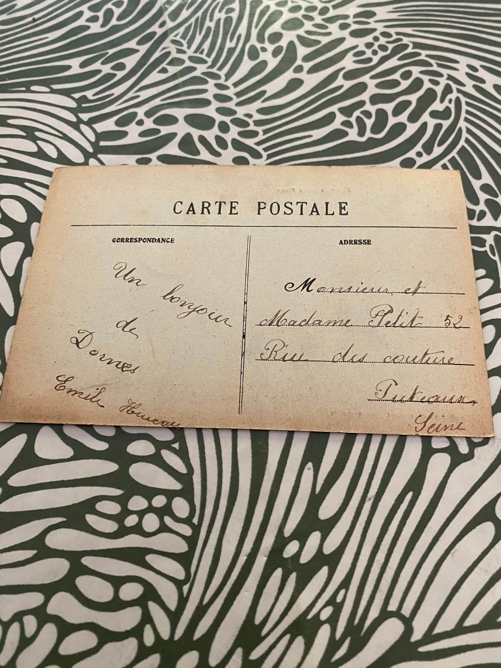 Carte postale ancienne Dornes. La Place