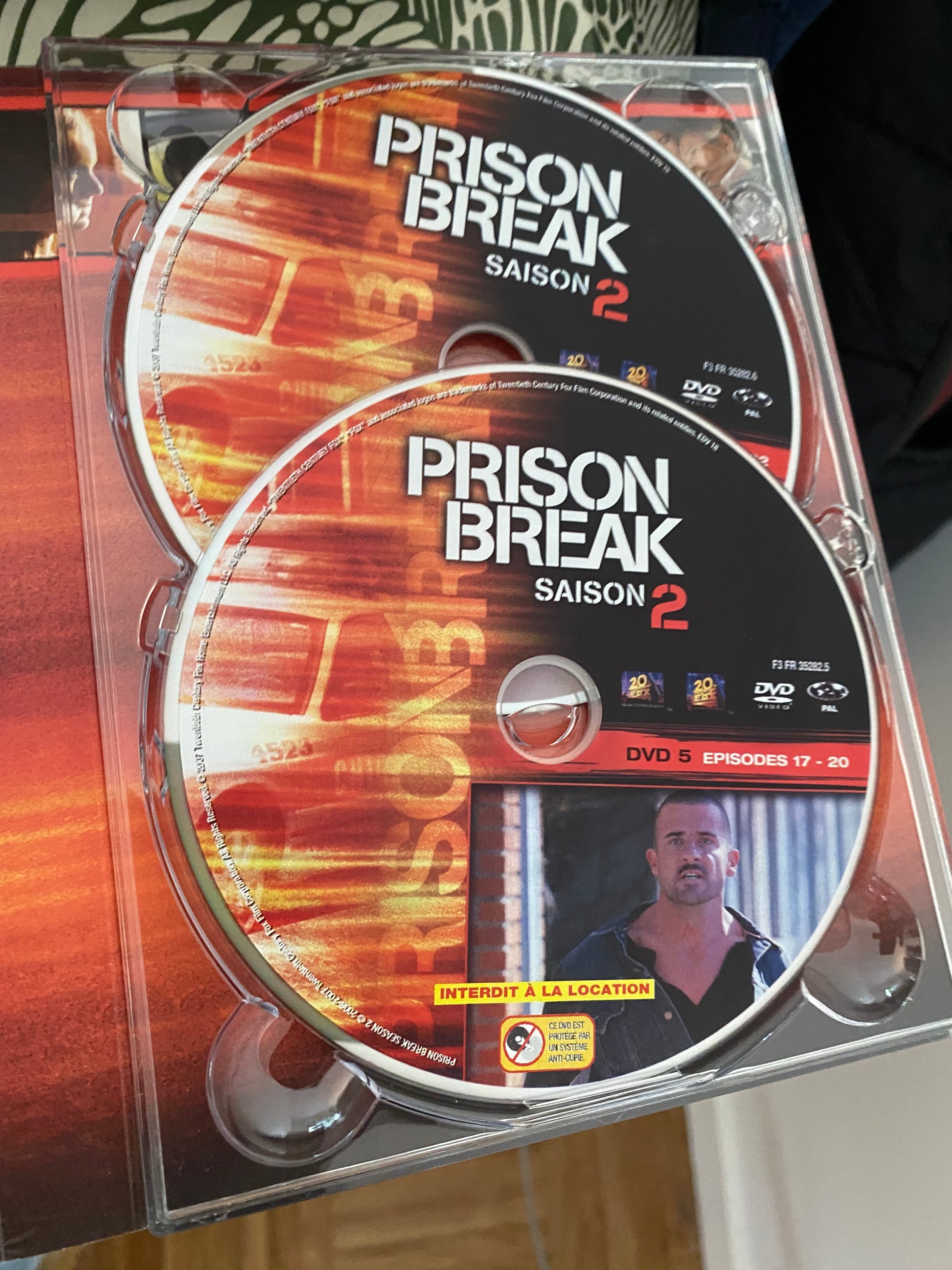 DVD coffret Prison Break saison 2. DVD x4