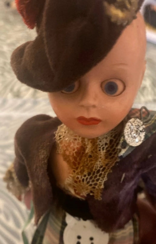 Poupée ancienne de collection Écossais. Les yeux s’ouvrent et se ferment