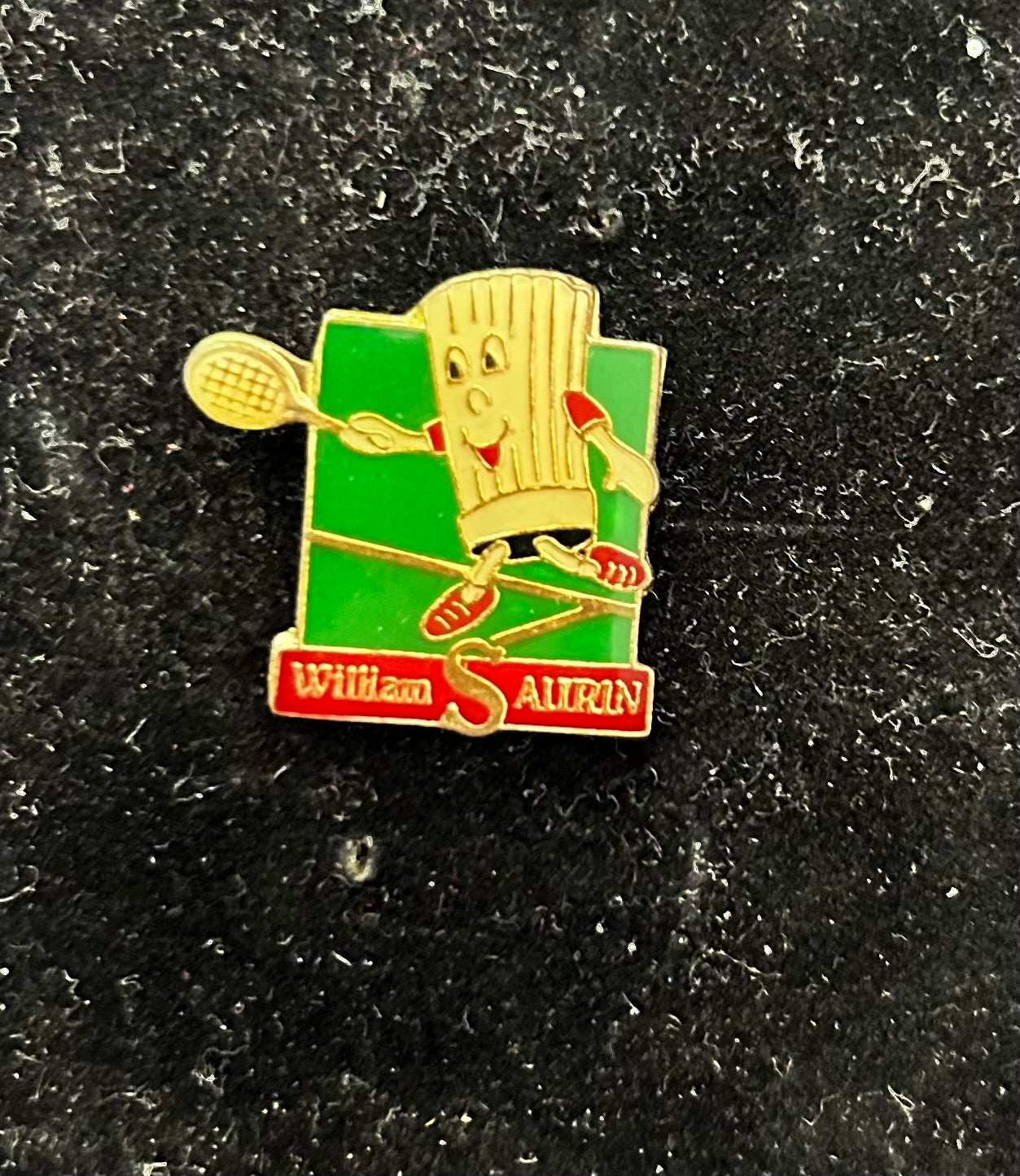 Pin’s ancien de collection William Saurin