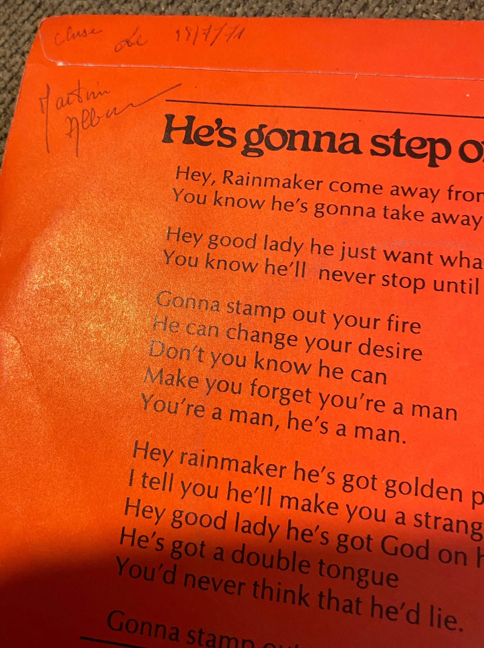 Disque vinyle 45 tours John Kongos. He ´s gonna step on your again