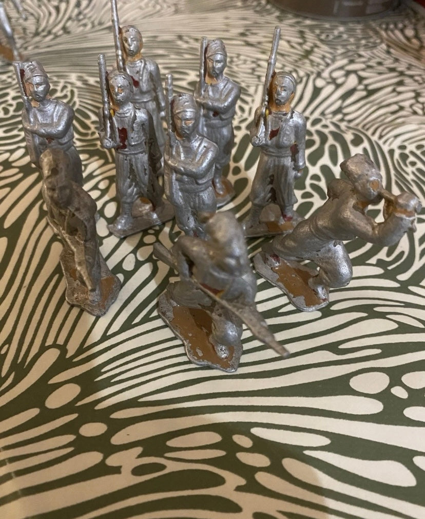 Figurines anciennes marque DC. Zouaves Lot de 9.