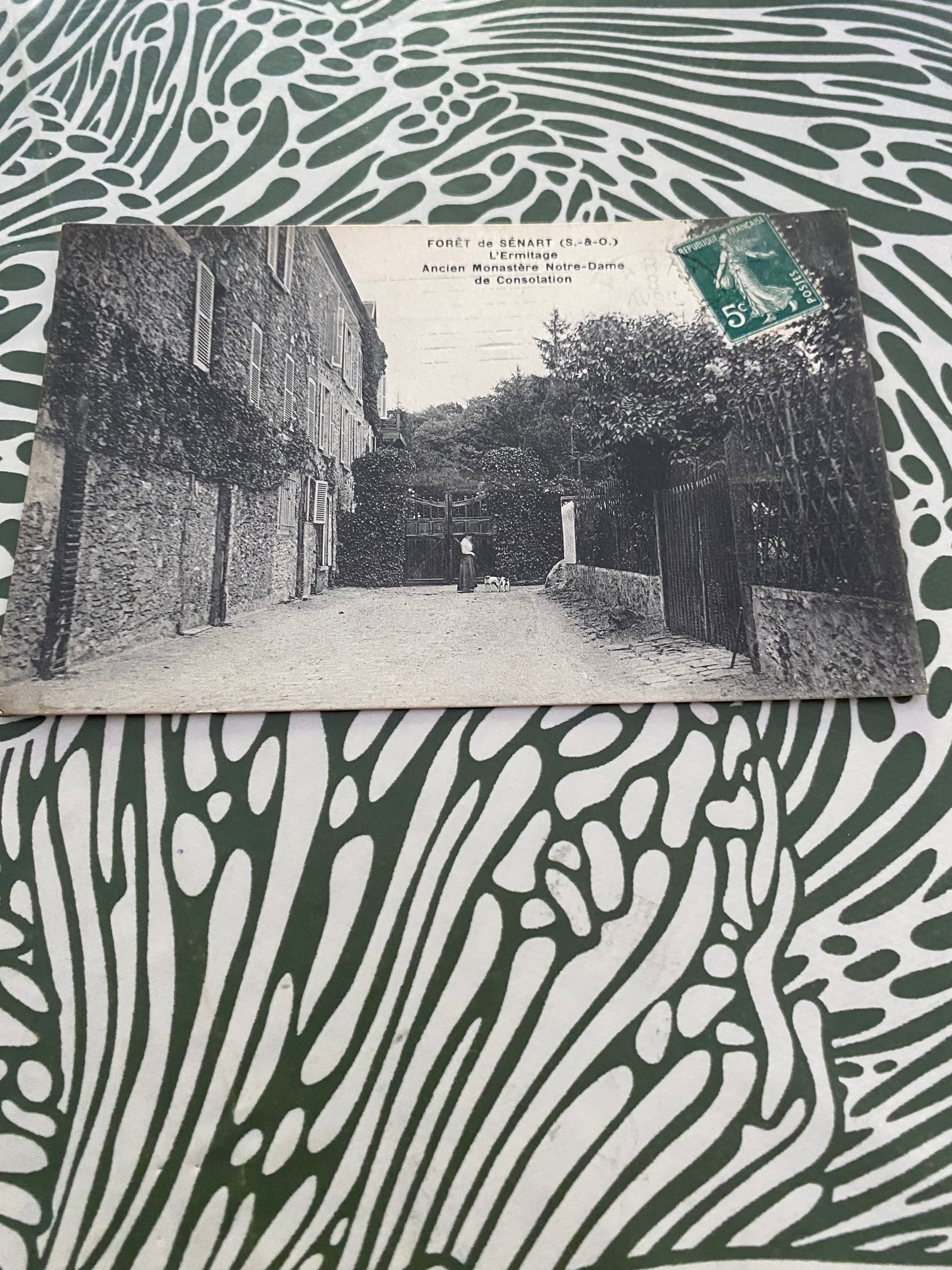 Carte postale ancienne Forêt de Senart. L’Ermitage. Ancien Monastère Notre Dame de Consolation