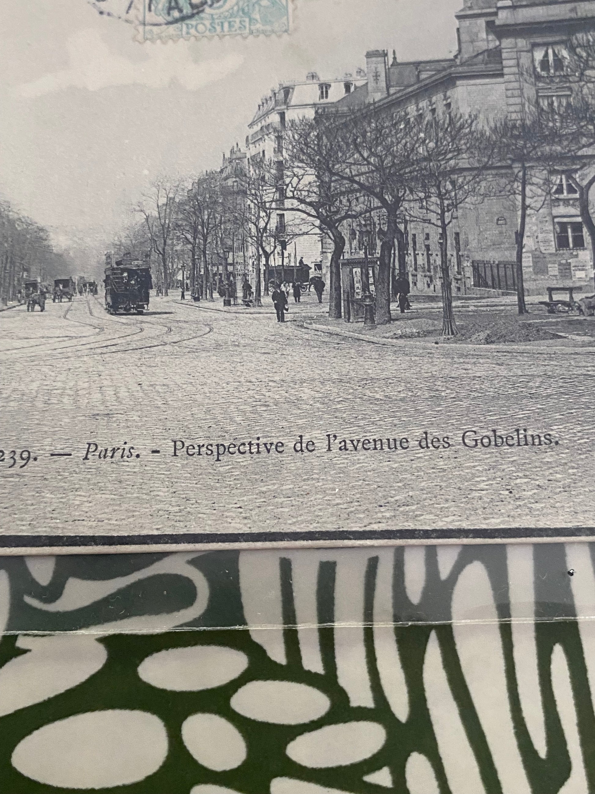 Carte postale ancienne. Paris. Perspective de l’avenue des Gobelins. Dans une pochette de protection