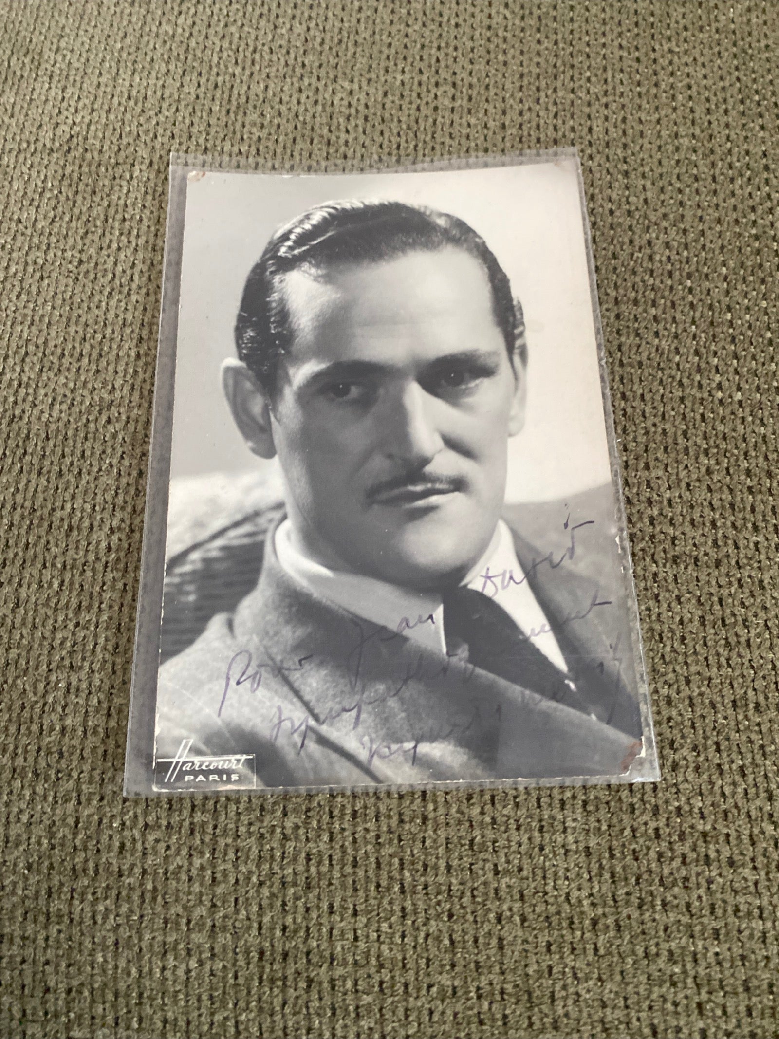 Carte postale photo dédicacée Jacques Dumesnil