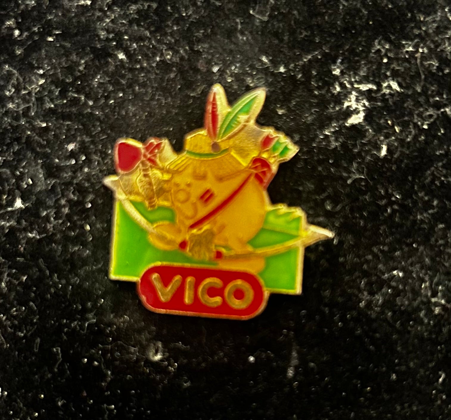 Pin’s ancien Vico