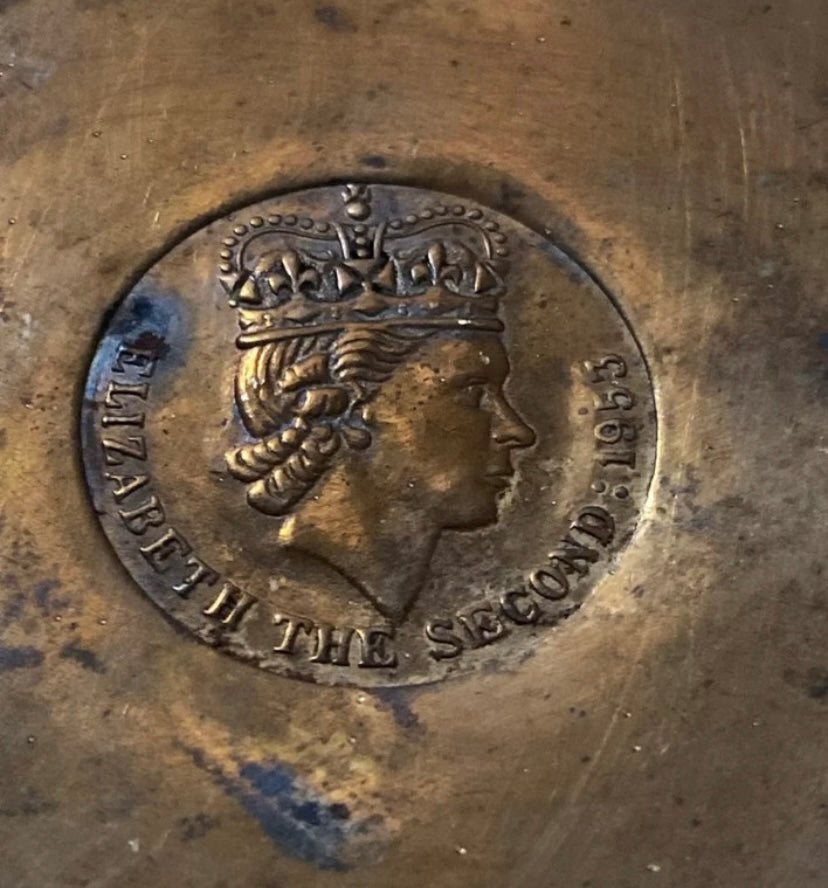 Vide poche cendrier ancien Elisabeth II Angleterre 1953