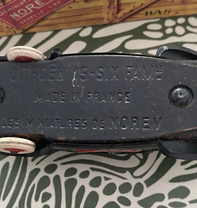 Norev voiture ancienne Citroën Police Fac-Simile 1/43 dans sa boîte d’origine