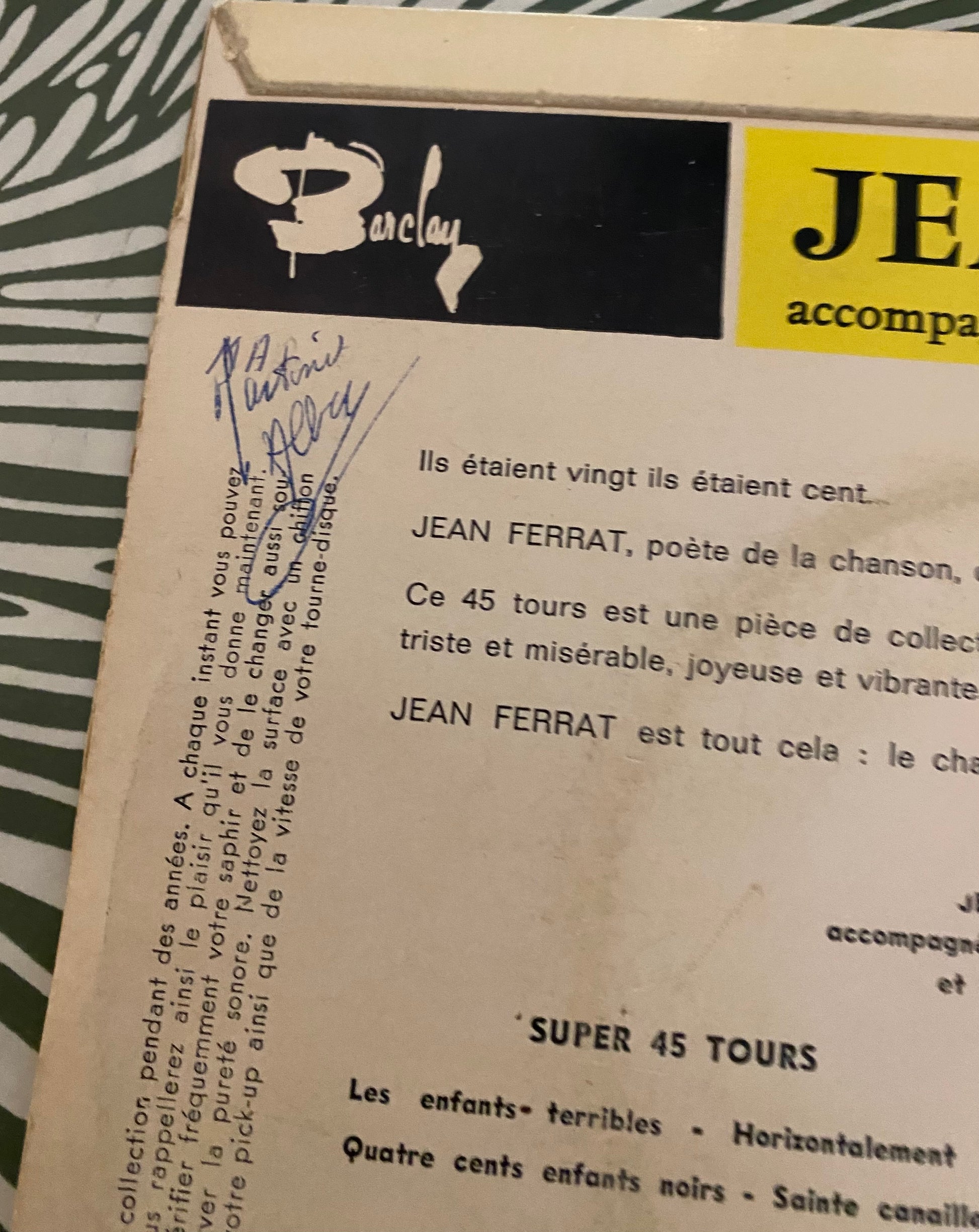Disque vinyle 45 Tours Jean Ferrat. C est beau la vie