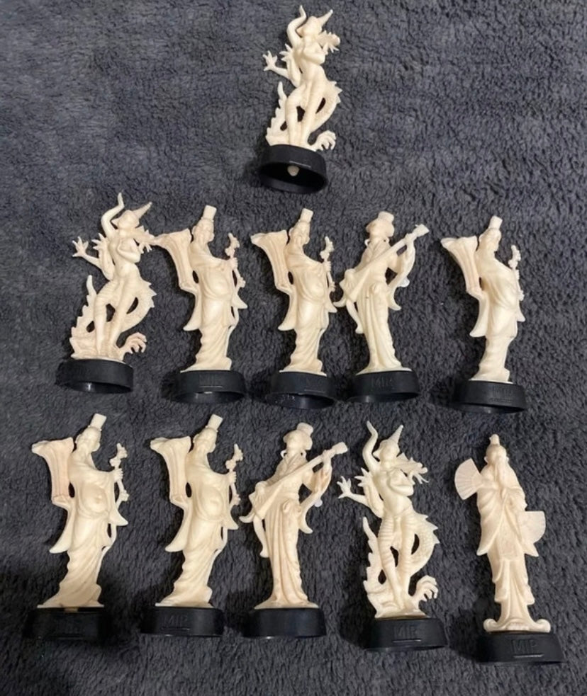 Figurines anciennes publicitaires Lessive MIR. Personnages de Chine Lot de 11