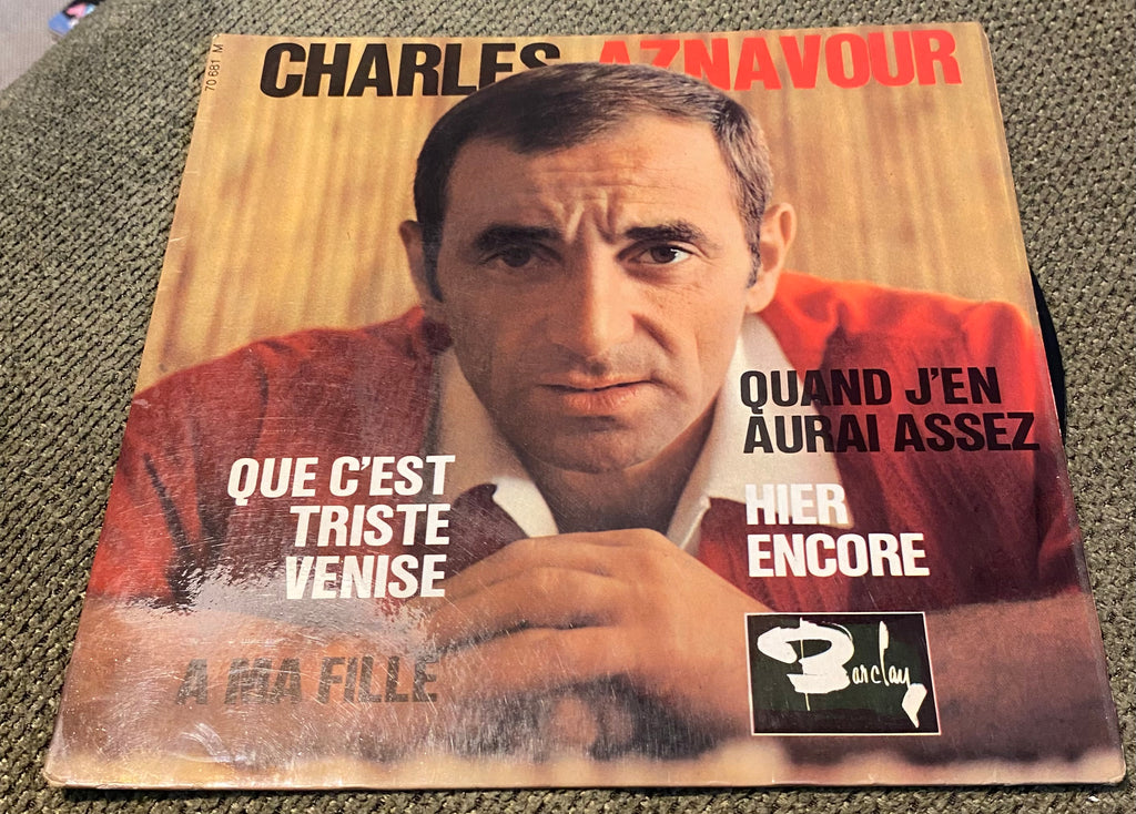 Disque vinyle 45 tours Charles Aznavour. Que c’est triste Venise